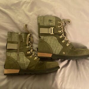 Sorel Women's Major Carly Snow Boot Size 9 Nori/Pebble